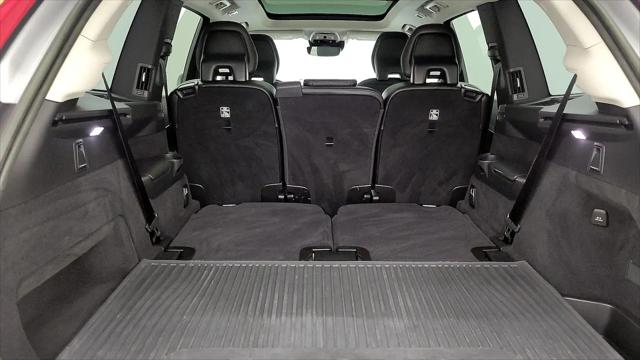 2022 Volvo XC90 T5 Momentum 7 Passenger