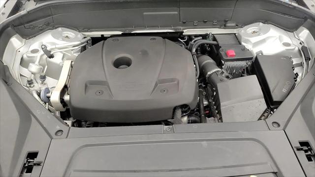 2022 Volvo XC90 T5 Momentum 7 Passenger