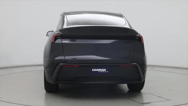 2026 Tesla Model Y Rear-Wheel Drive