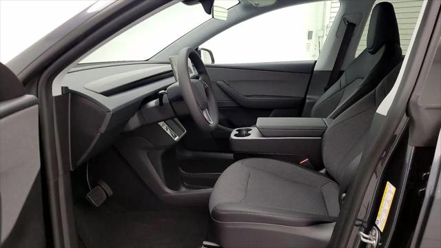 2026 Tesla Model Y Rear-Wheel Drive