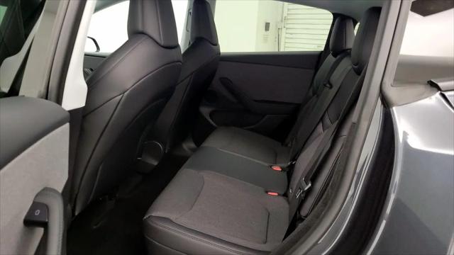 2026 Tesla Model Y Rear-Wheel Drive