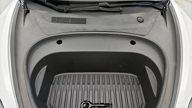2021 Tesla Model 3 Standard Range Plus Rear-Wheel Drive
