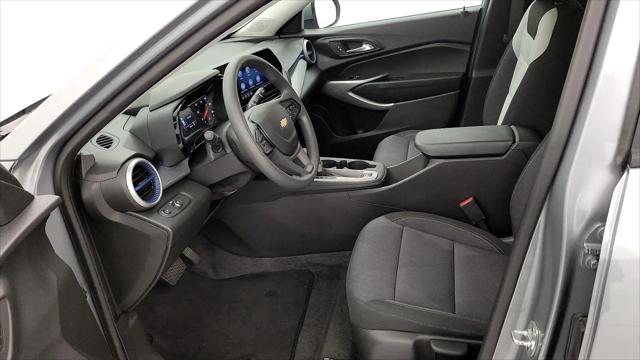 2025 Chevrolet Trax FWD LS