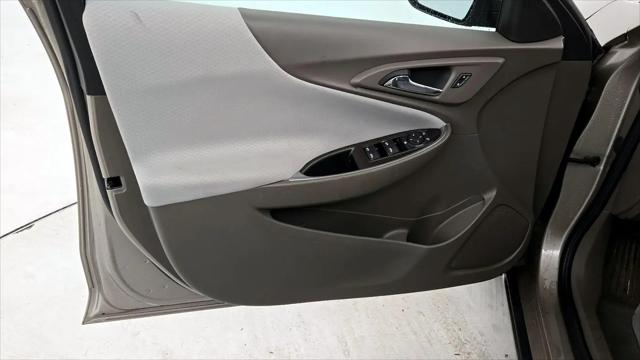 2022 Chevrolet Malibu FWD 1FL