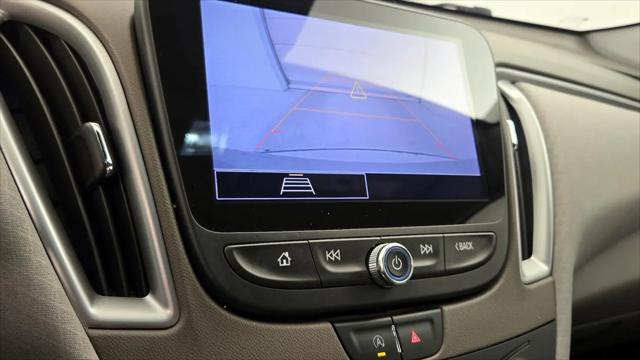 2022 Chevrolet Malibu FWD 1FL