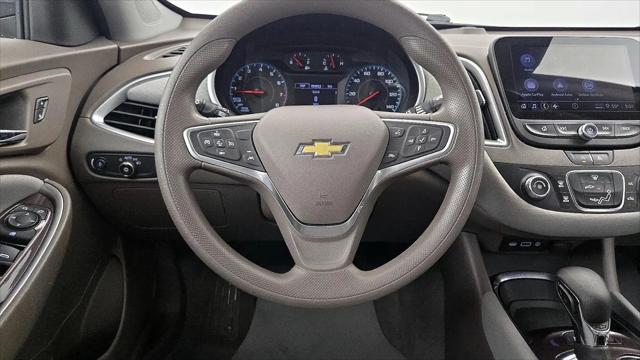 2022 Chevrolet Malibu FWD 1FL
