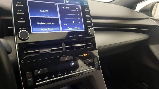 2020 Toyota Avalon Hybrid XLE