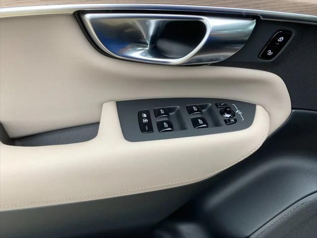2026 Volvo XC90 Plug-In Hybrid Ultra Dark Theme, T8 AWD, Electric/Gasoline, 7 Seats