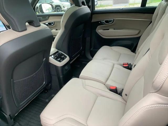 2026 Volvo XC90 Plug-In Hybrid Ultra Dark Theme, T8 AWD, Electric/Gasoline, 7 Seats