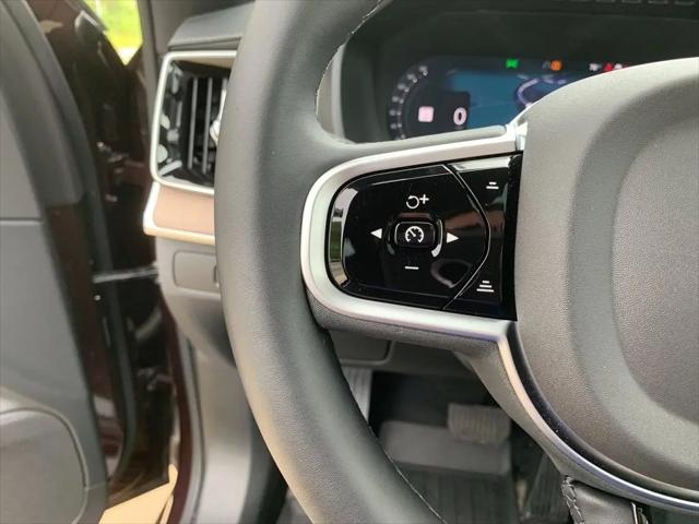 2026 Volvo XC90 Plug-In Hybrid Ultra Dark Theme, T8 AWD, Electric/Gasoline, 7 Seats