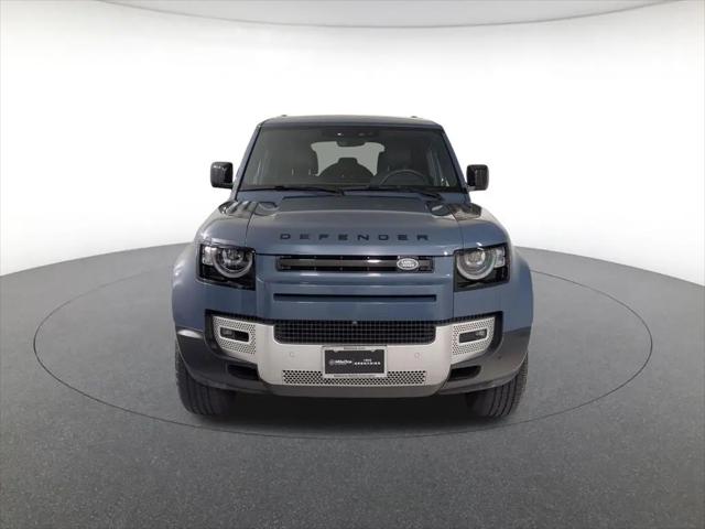 2025 Land Rover Defender 110 P300