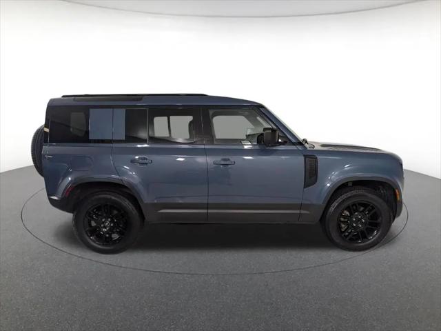 2025 Land Rover Defender 110 P300