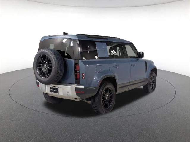 2025 Land Rover Defender 110 P300