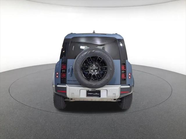2025 Land Rover Defender 110 P300