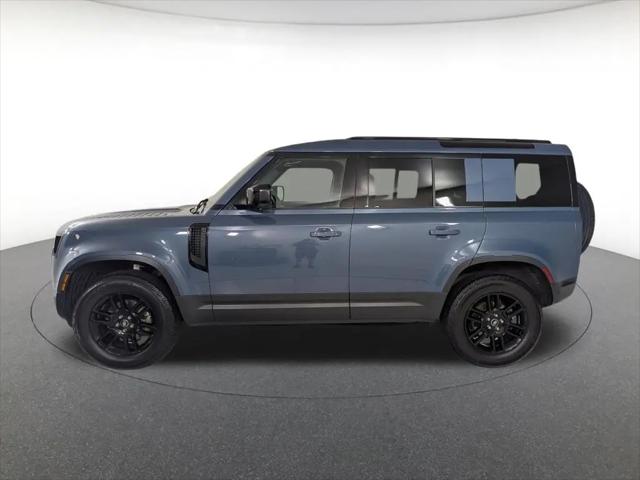 2025 Land Rover Defender 110 P300