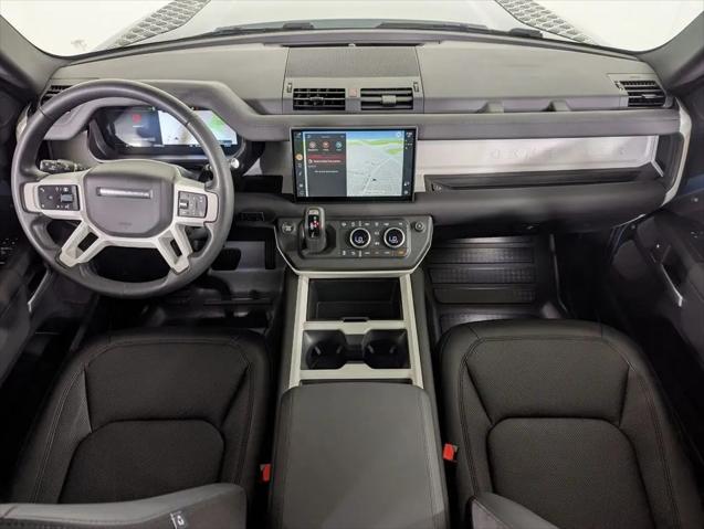 2025 Land Rover Defender 110 P300