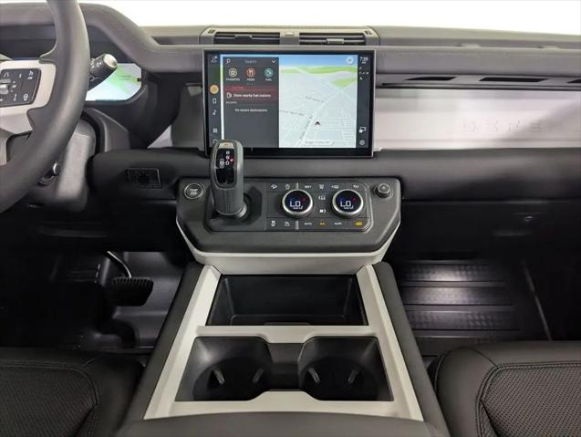 2025 Land Rover Defender 110 P300
