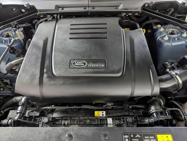2025 Land Rover Defender 110 P300