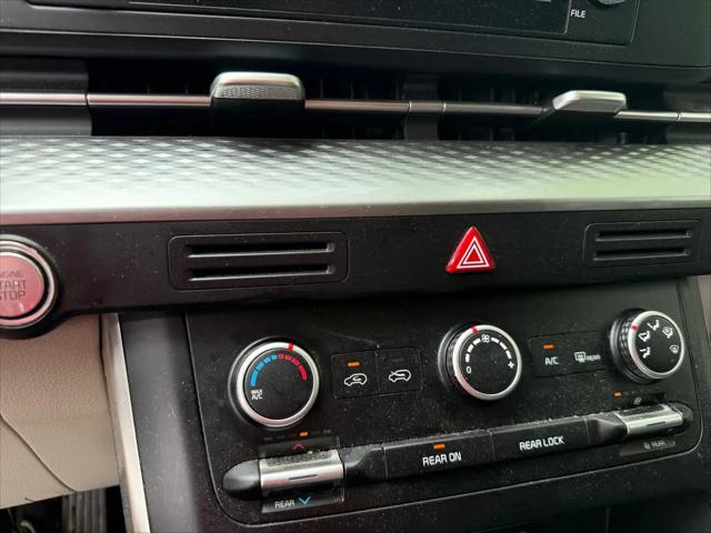 2023 Kia Carnival MPV LX Seat Package