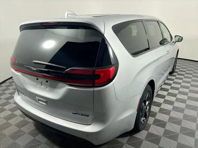 2022 Chrysler Pacifica Hybrid Limited