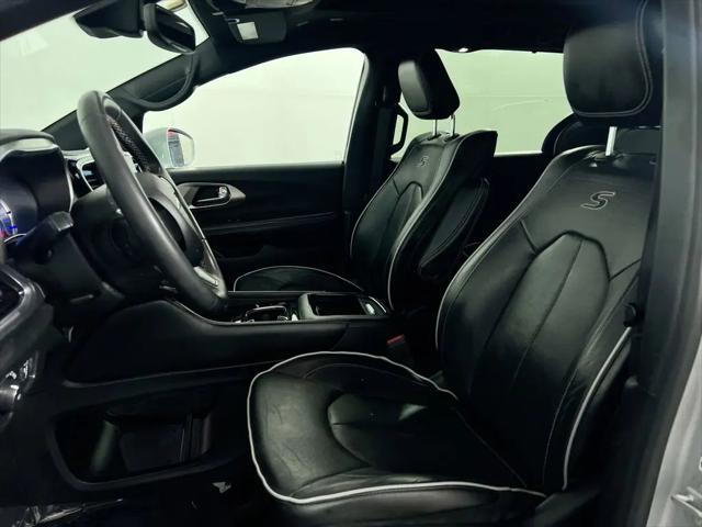 2022 Chrysler Pacifica Hybrid Limited