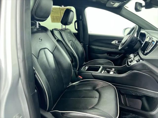 2022 Chrysler Pacifica Hybrid Limited