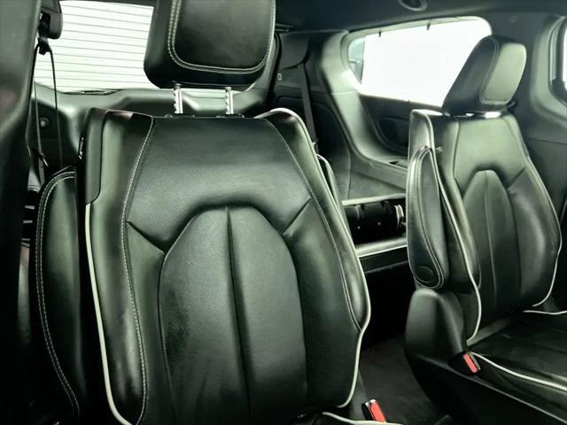 2022 Chrysler Pacifica Hybrid Limited