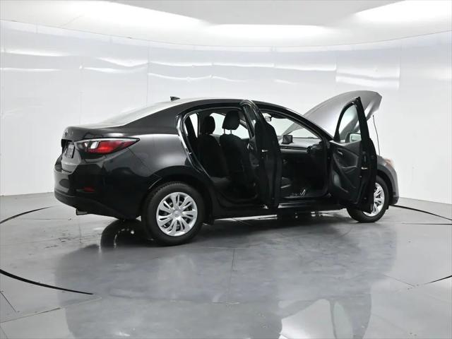 2019 Toyota Yaris L