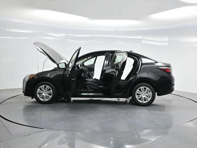 2019 Toyota Yaris L