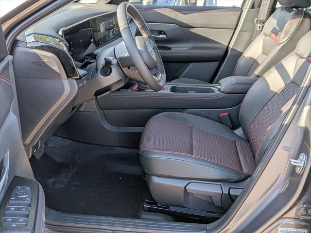 2025 Nissan Kicks SR Intelligent AWD