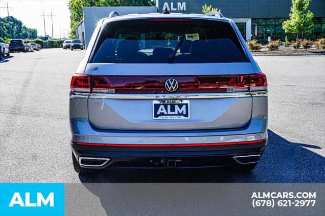 2025 Volkswagen Atlas 2.0T SE w/Technology