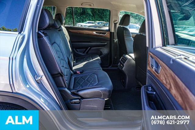 2025 Volkswagen Atlas 2.0T SE w/Technology
