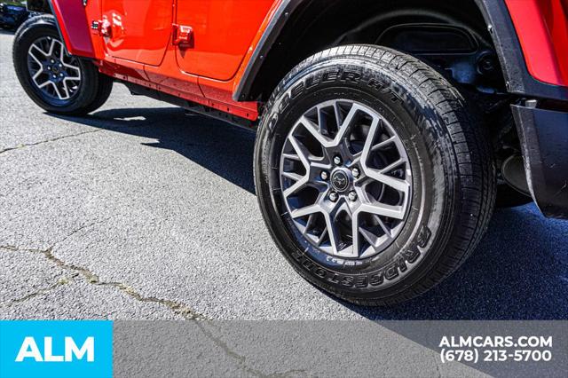 2025 Jeep Wrangler 4-Door Sahara 4x4