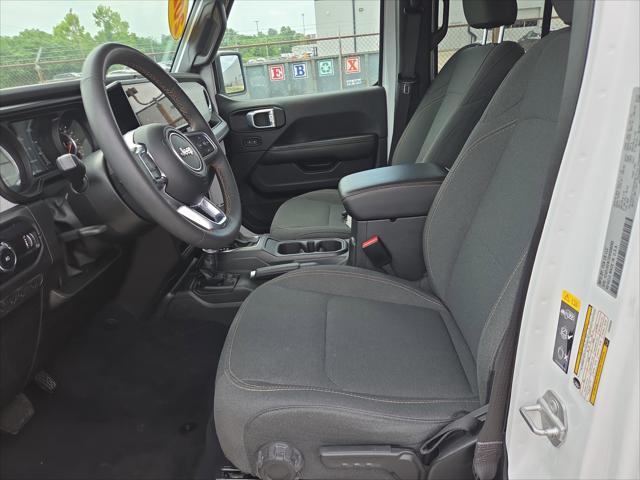 2025 Jeep Wrangler 4-Door Sahara 4x4
