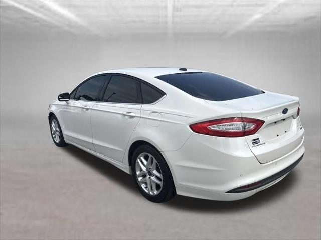 2016 Ford Fusion SE 2016 Ford Fusion SE
