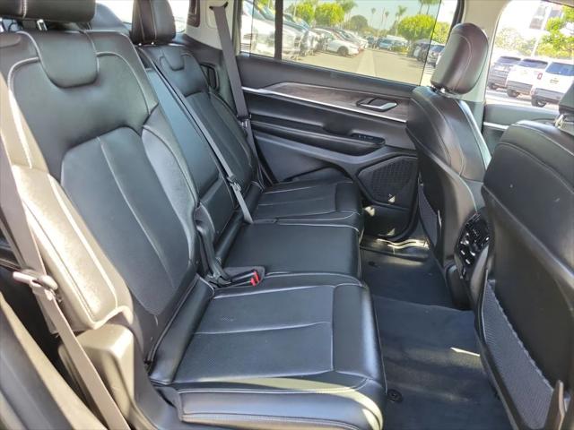 2023 Jeep Grand Cherokee L Limited 4x2