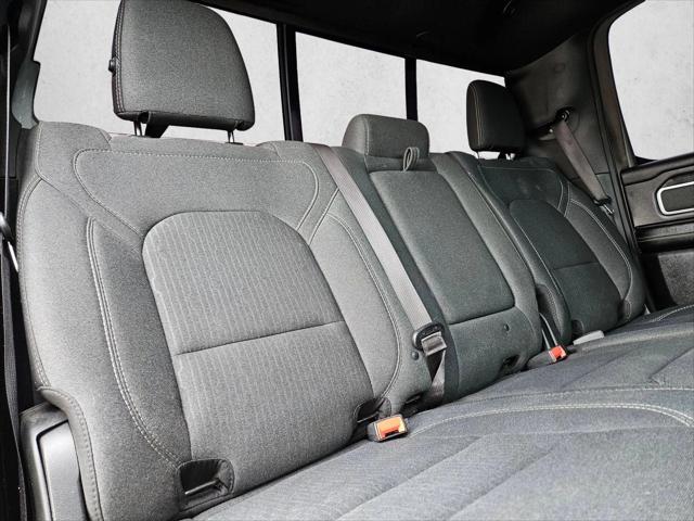 2020 Ram 1500 Big Horn Crew Cab 4x4 5'7" Box