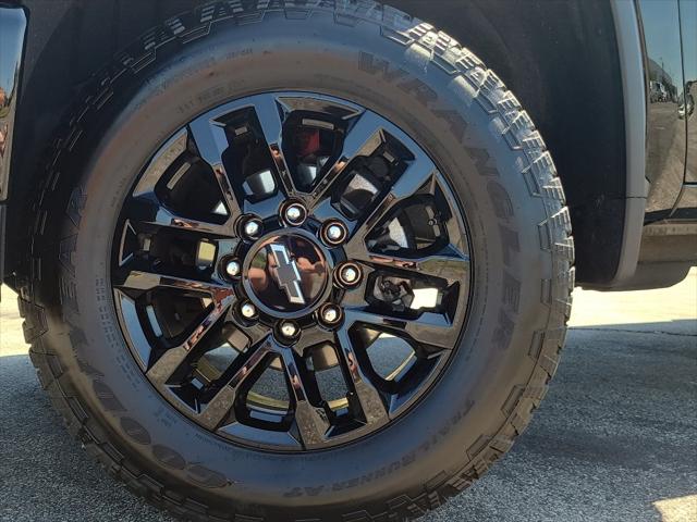 2025 Chevrolet Silverado 2500HD 4WD Crew Cab Standard Bed LT