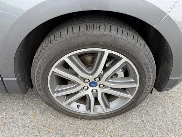 2022 Ford Edge Titanium