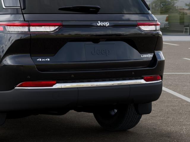 2026 Jeep Grand Cherokee Laredo 4x4