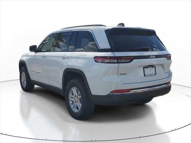 2025 Jeep Grand Cherokee Laredo 4x2