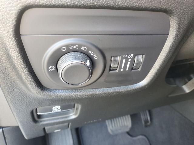 2025 Jeep Grand Cherokee Laredo 4x2
