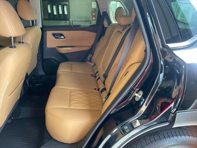 2023 Nissan Rogue Platinum FWD