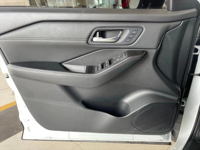 2025 Nissan Rogue SL FWD