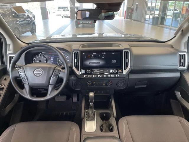 2025 Nissan Frontier Crew Cab SV 4x2