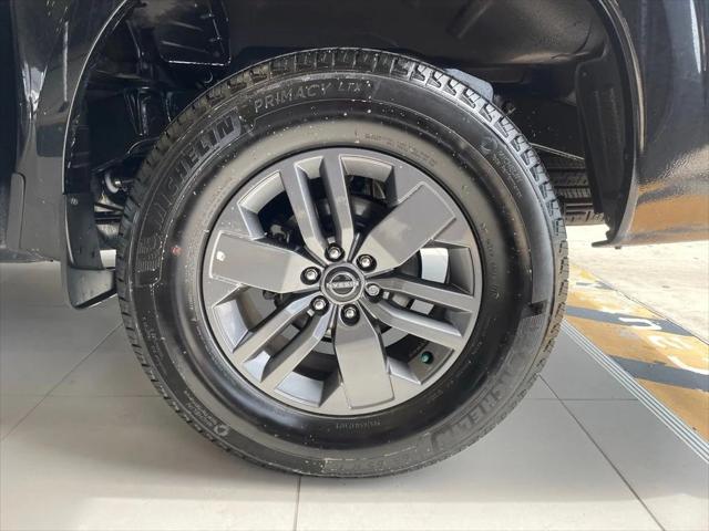 2025 Nissan Frontier Crew Cab SV 4x2