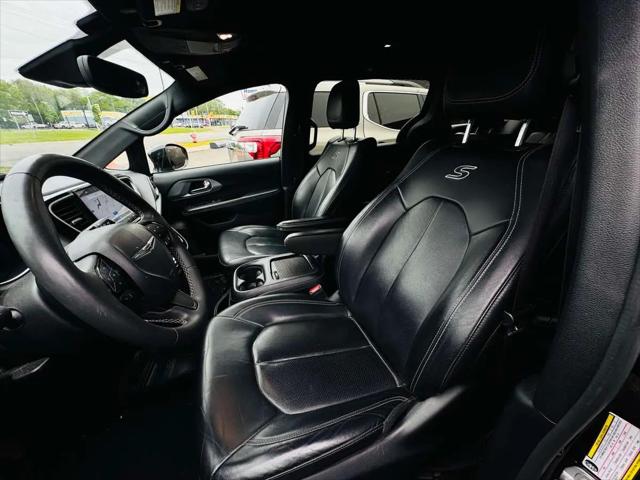 2022 Chrysler Pacifica Hybrid Touring L