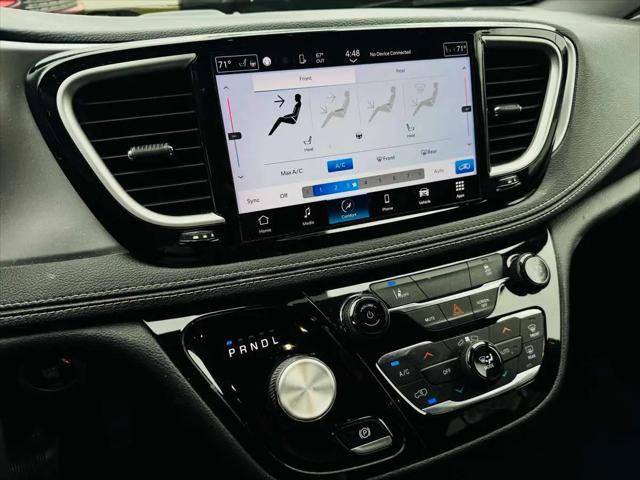 2022 Chrysler Pacifica Hybrid Touring L