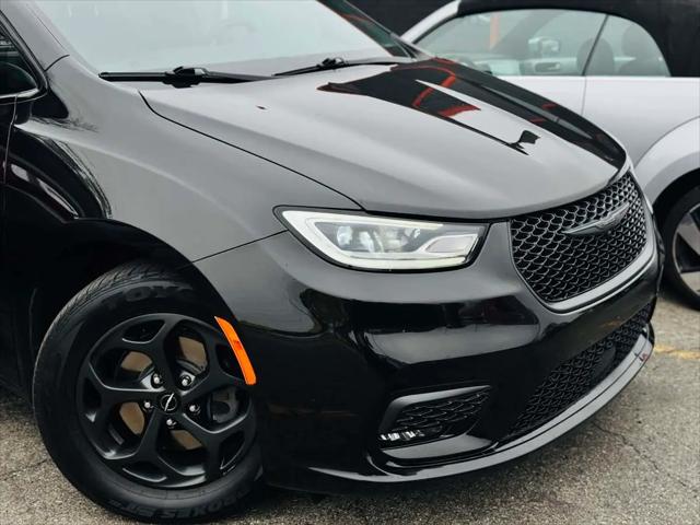 2022 Chrysler Pacifica Hybrid Touring L