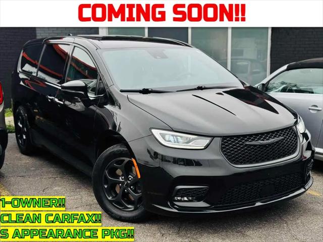 2022 Chrysler Pacifica Hybrid Touring L for sale in Detroit, MI